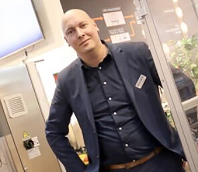 Afb_Dennis-Geersen